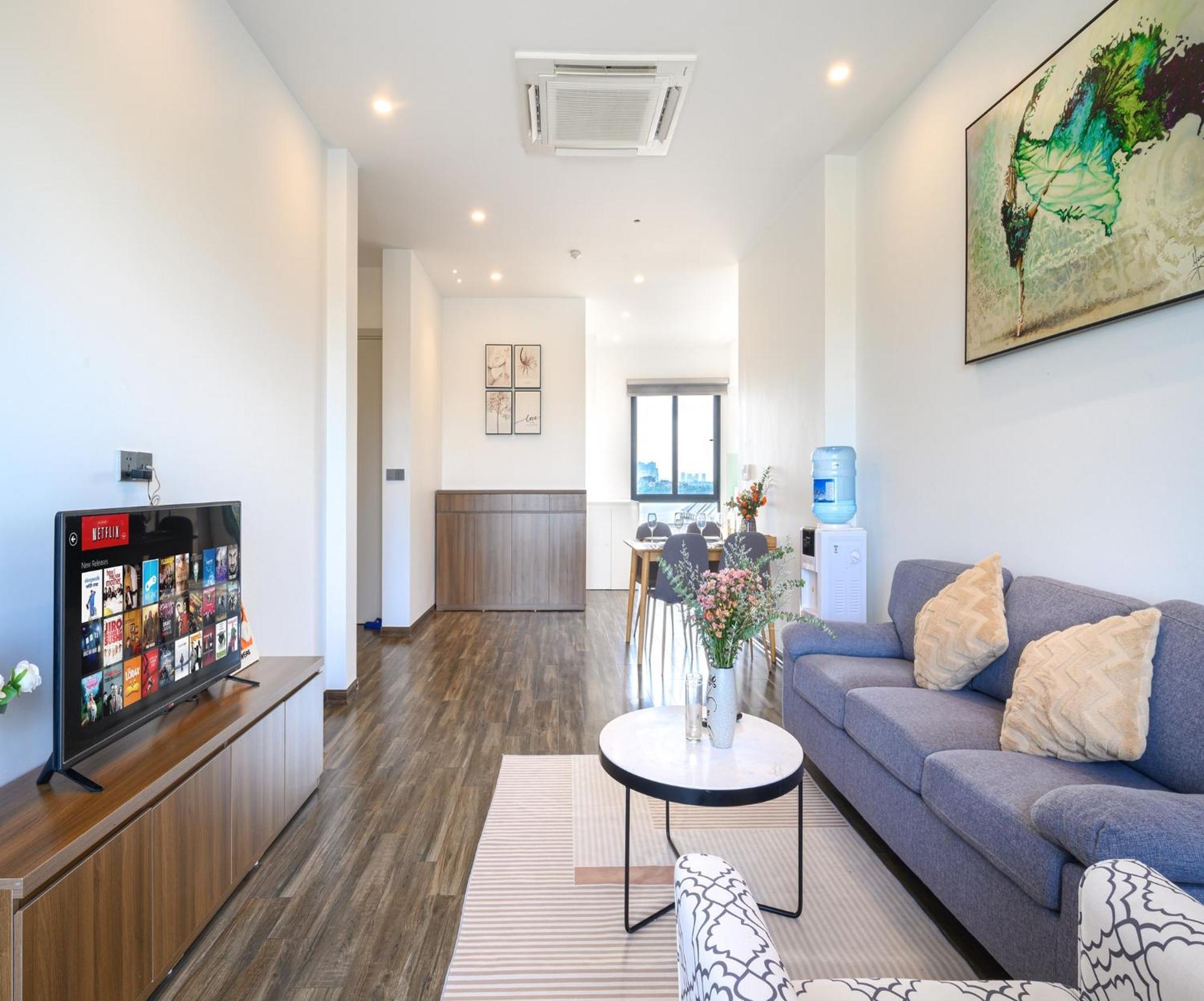 Luxe Paradise 5 Tu Hoa Apartment