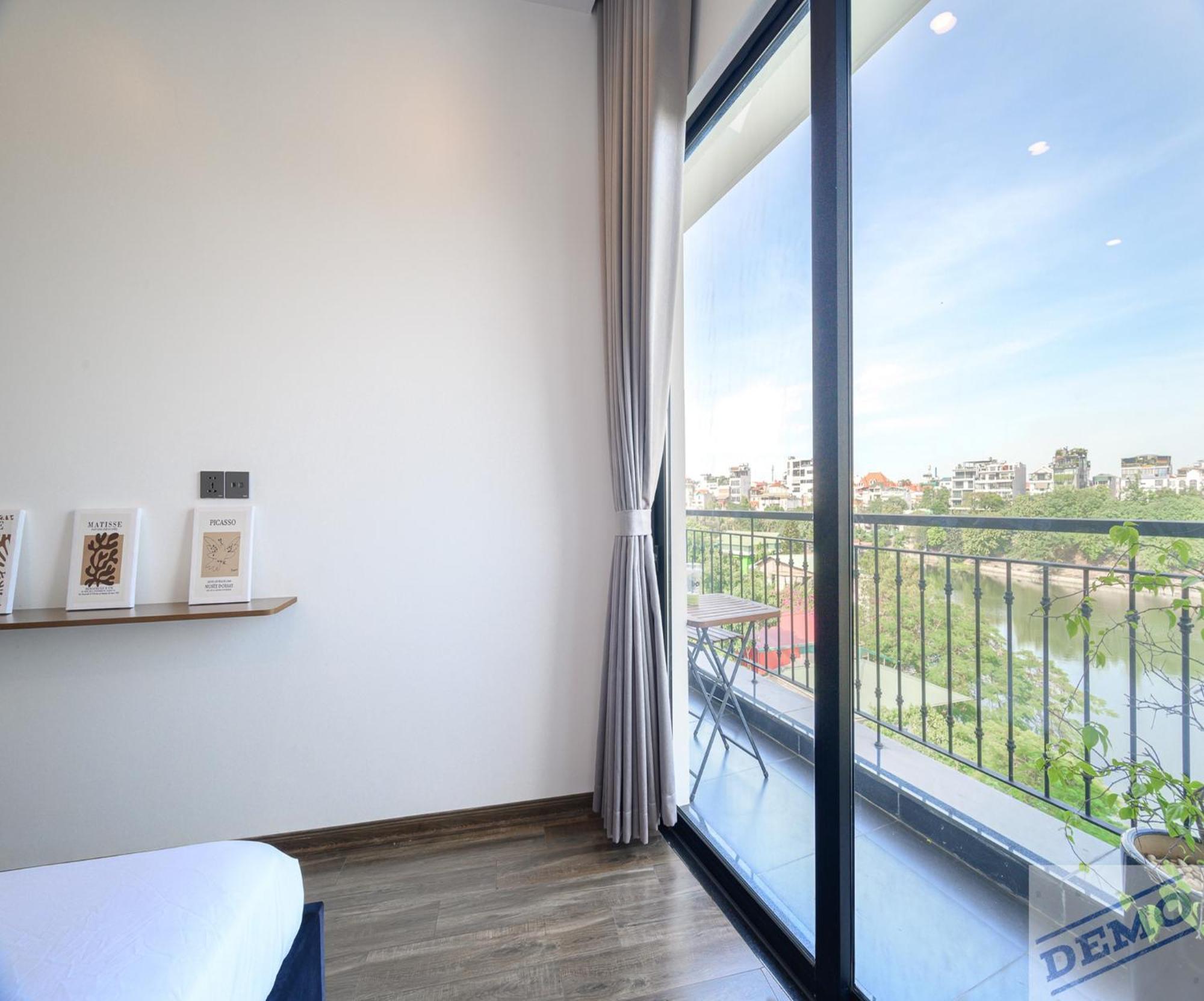 Luxe Paradise 5 Tu Hoa Hanoi