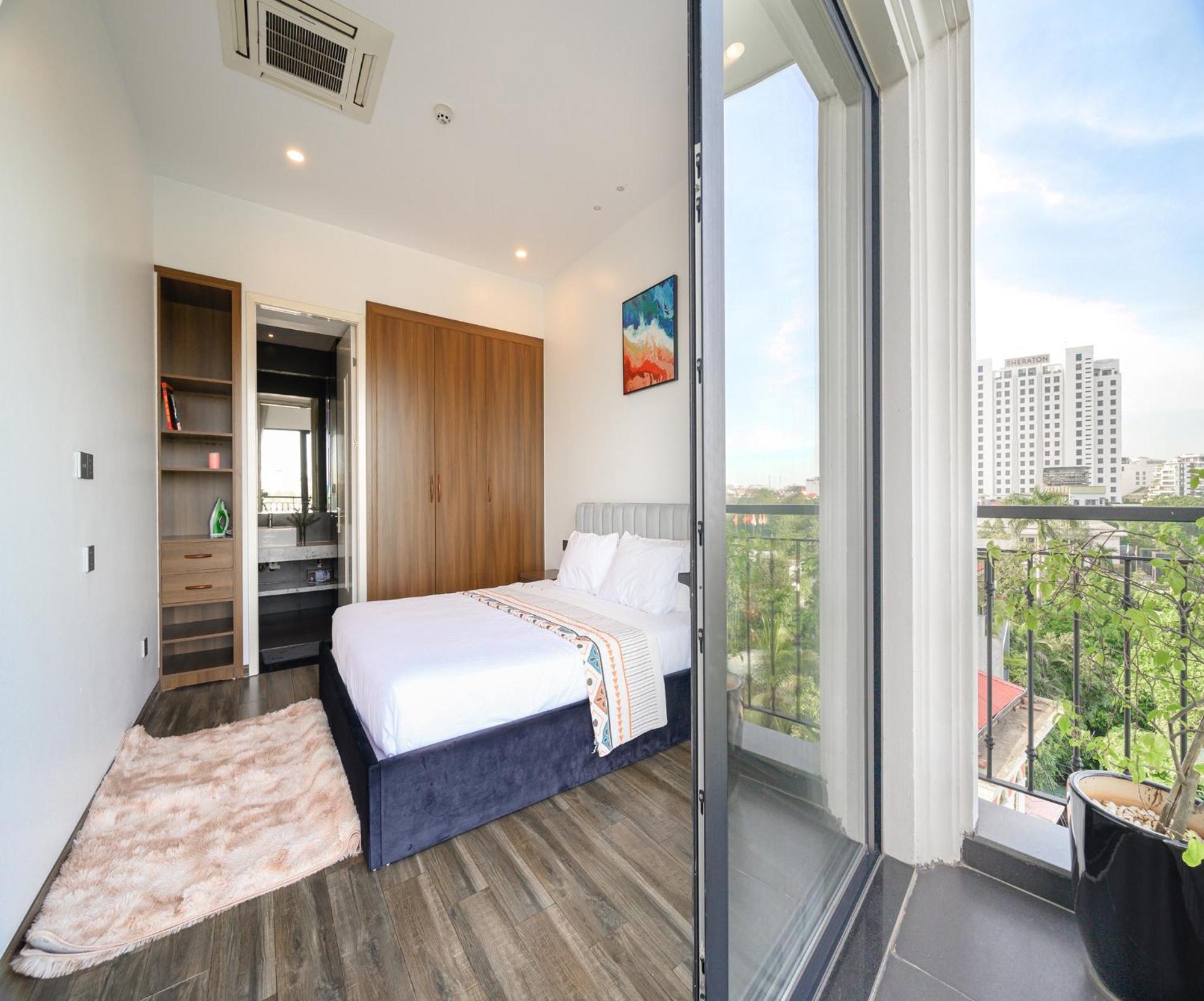 Luxe Paradise 5 Tu Hoa Apartment
