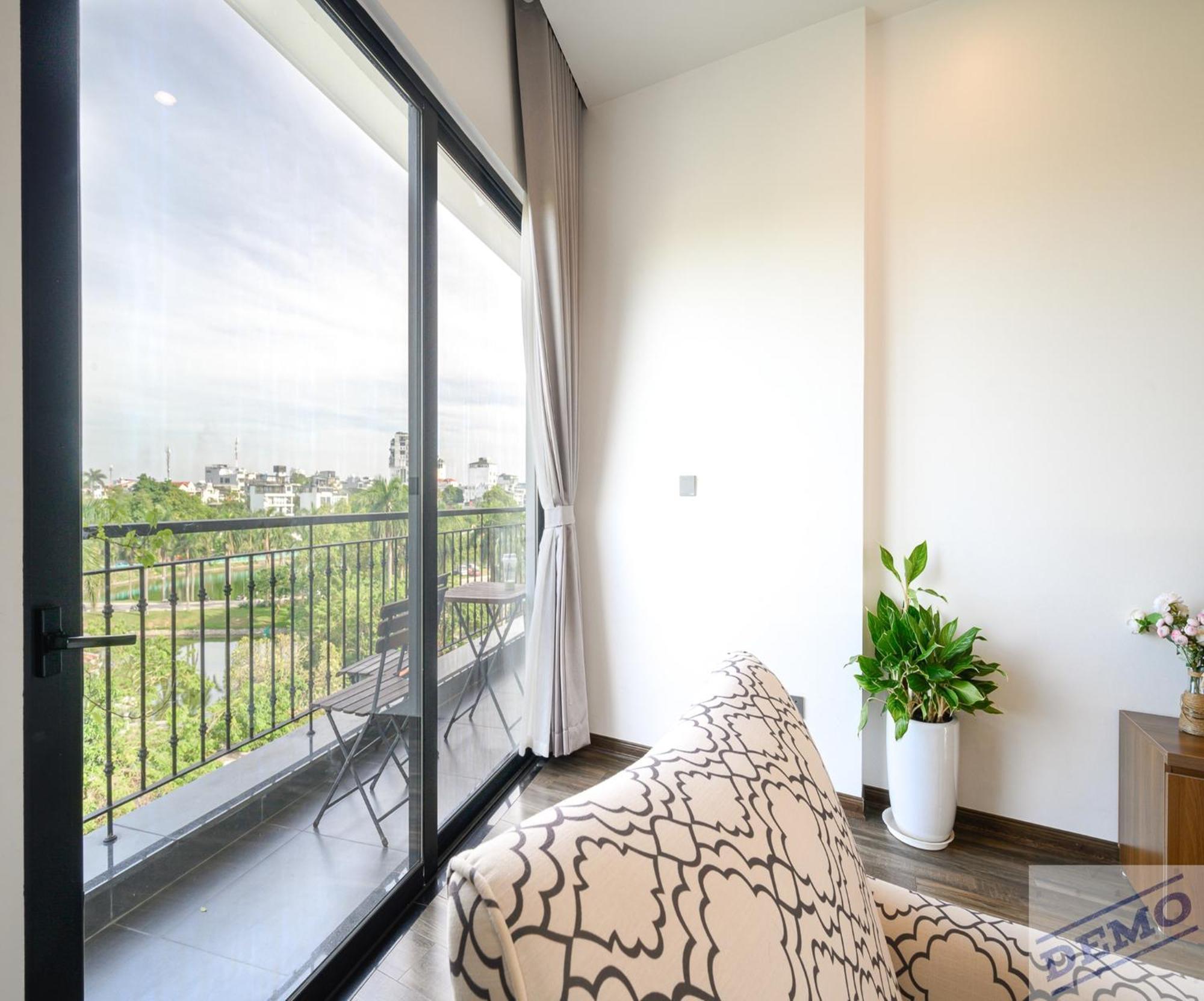 Luxe Paradise 5 Tu Hoa * Hanoi